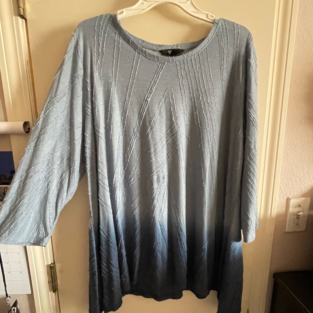 Vera Wang Top